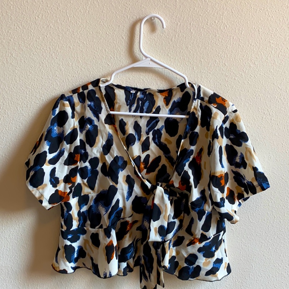 SHEIN XL front tie multicolored cow print top